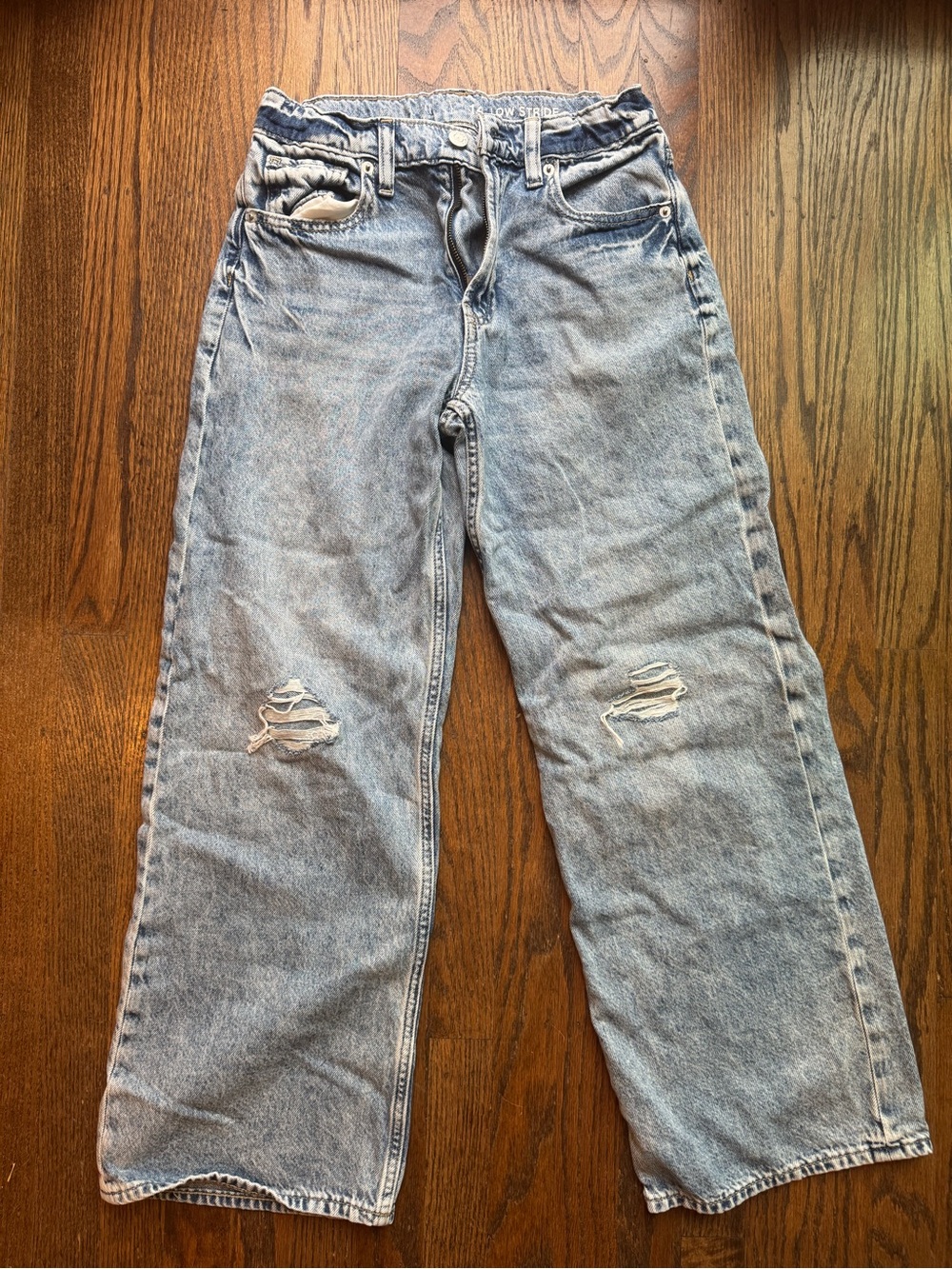 Gap Light Wash low stride Wide-Leg girl’s Jeans